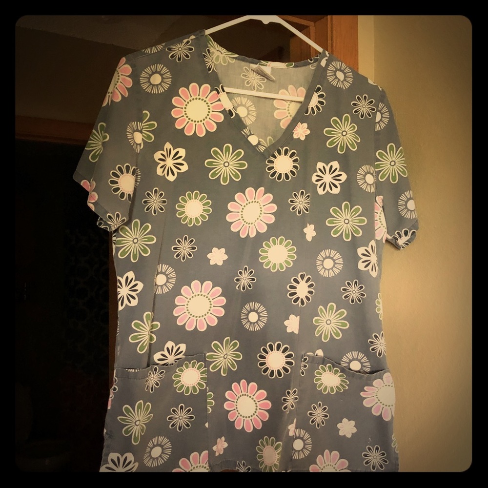 Scrub top